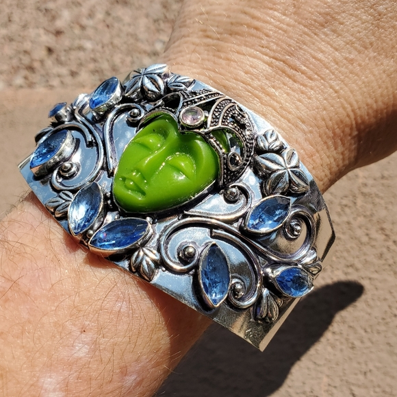 New Carved Green Goddess Face Iolite 925 Silver Adjustable Cuff Bracelet. - Picture 12 of 16